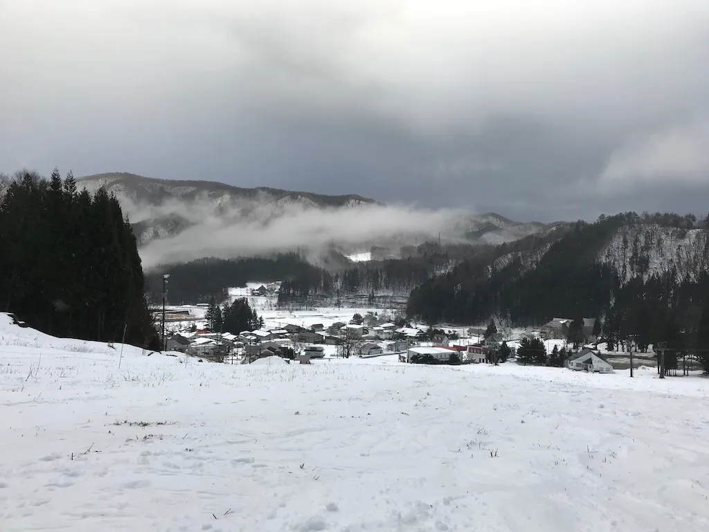 View of Nakatsuna from the bottom of Kashimayari ski resort